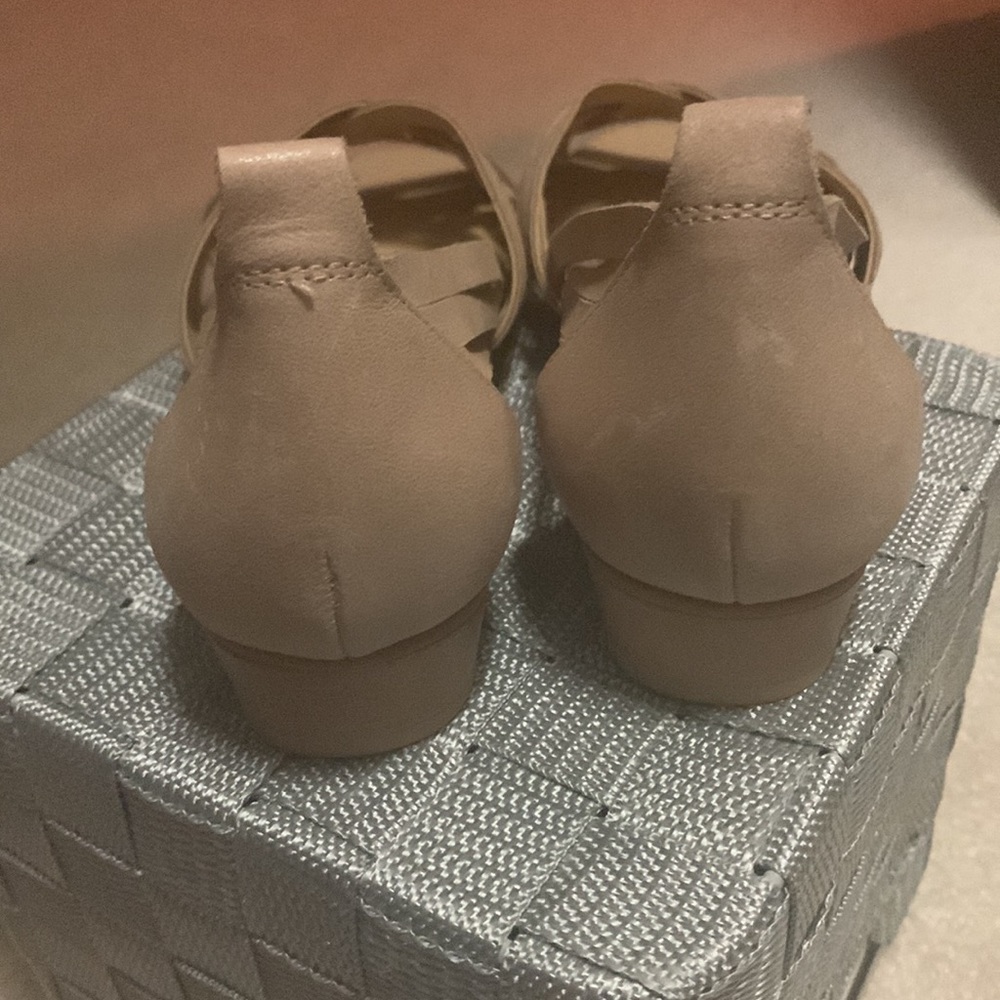 Lucky Brand tan/beige woven sandals, VERY NICE, 6.5 and never worn. 1” heel - Picture 3 of 8